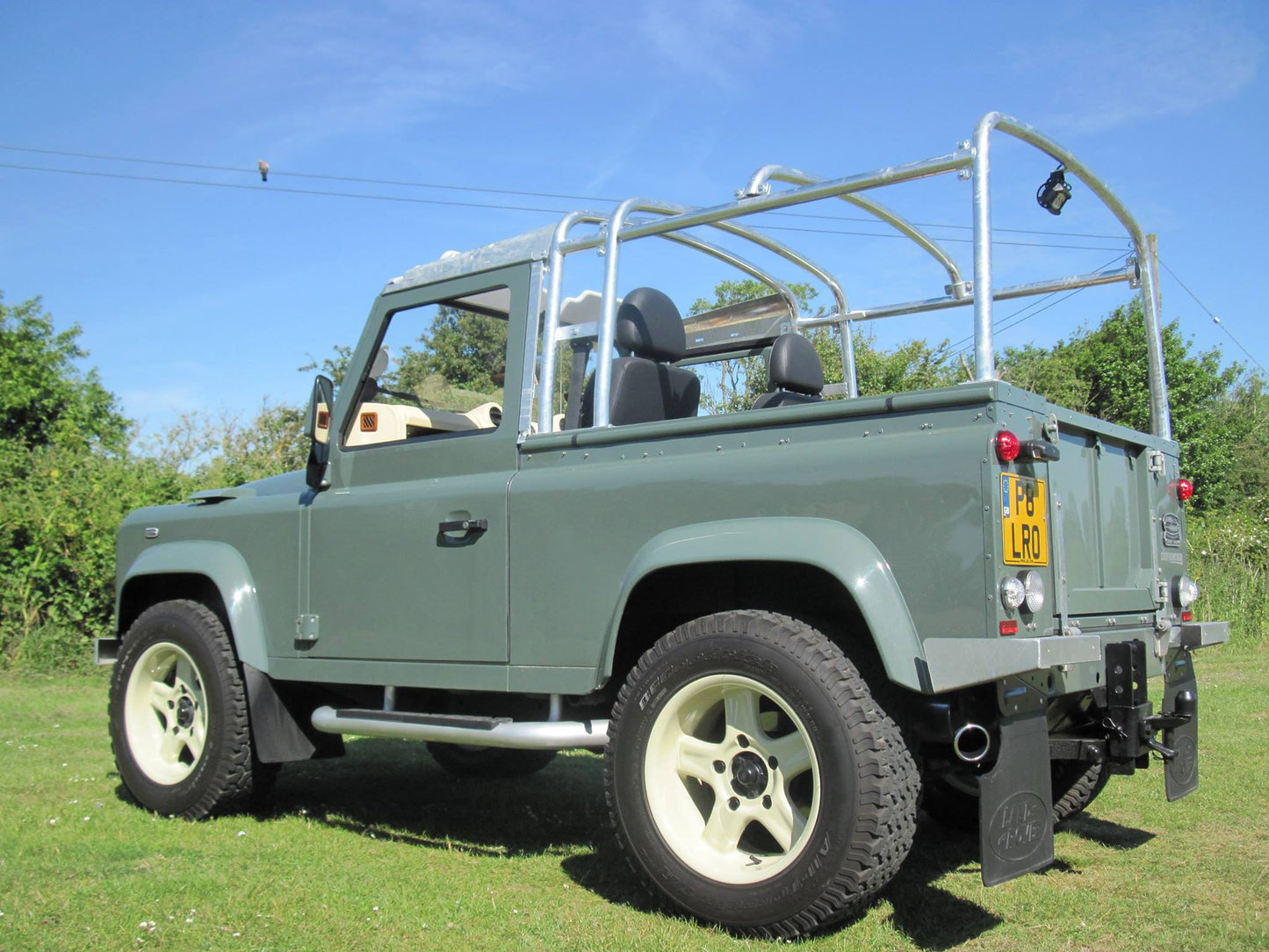 Heavy Duty Hood Sticks for a Defender / Series